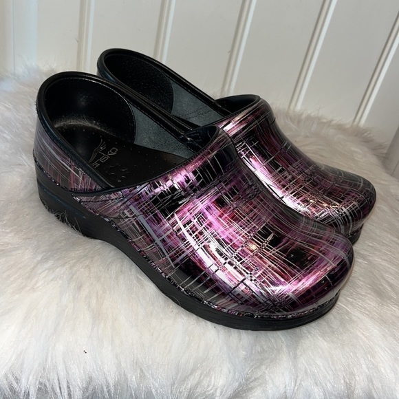 DANSKO leather clog shiny purple crosshatch Size 37 US 6.5 nursing comfort - Picture 14 of 14